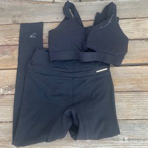 Gymshark x Whitney Simmons Black Set xs